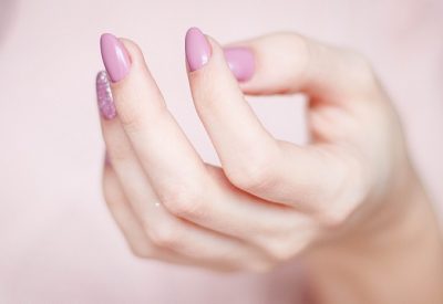 9 Tips for Strong and Healthy Nails