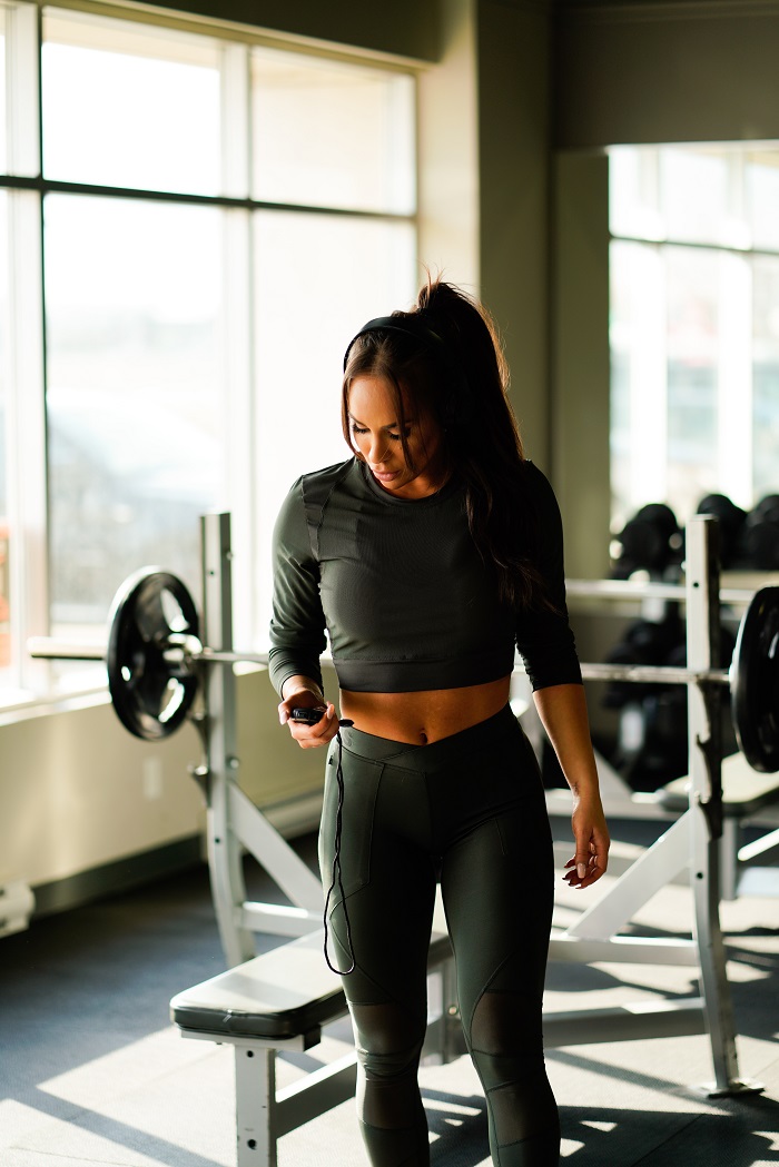 Things Women Must Avoid When They Hit the Gym