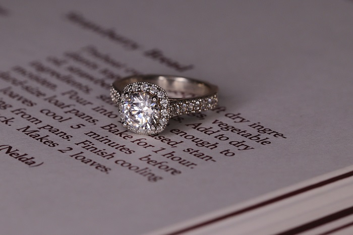 How Can I Sell My Diamond Ring for Instant Cash?