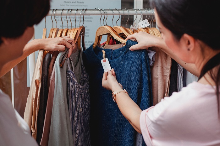 How to Save Money on Summer Clothes Shopping