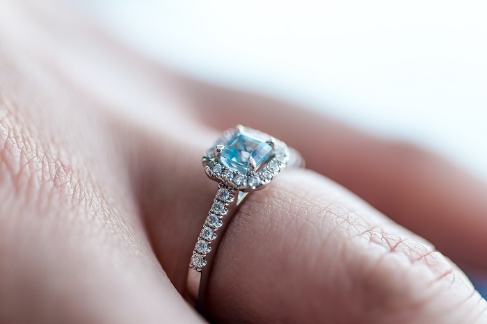 Diamond Alternatives to Consider for Your Engagement Ring