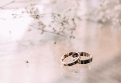 A Guide for Buying the Perfect Men's Wedding Band
